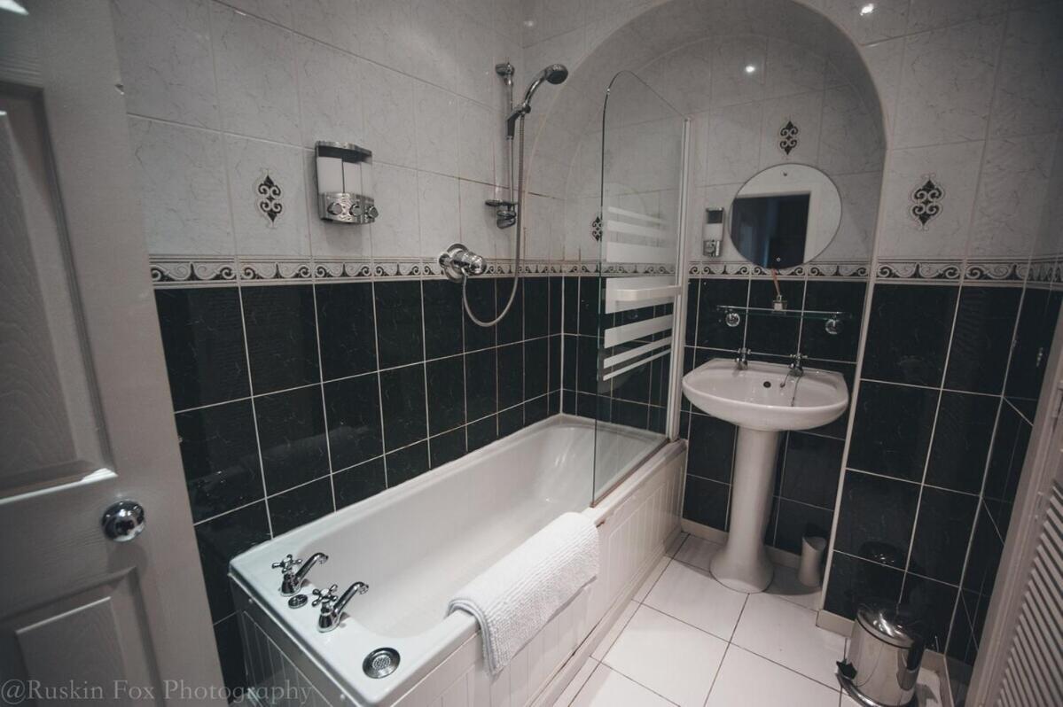 Prime 2 Bedroom City Centre Apt Aberdeen Esterno foto